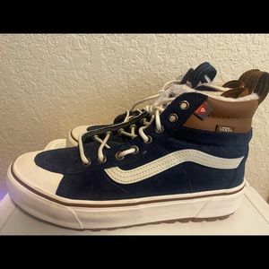 Blue wool furred vans primaloft